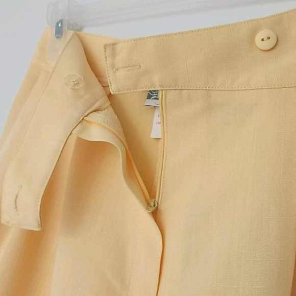 Host Pick ✨ Vintage Bermuda Dress shorts - Picture 4 of 6